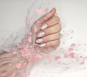 Rękaw do zdjęć tiul biały duże serce różowe